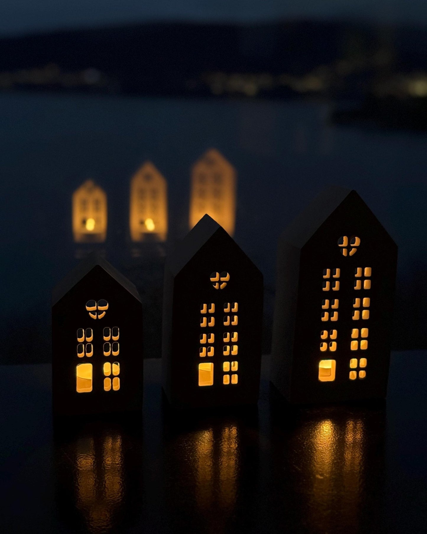 Handcrafted Holiday Candle House - Concrete Christmas Decoration - Dustivy
