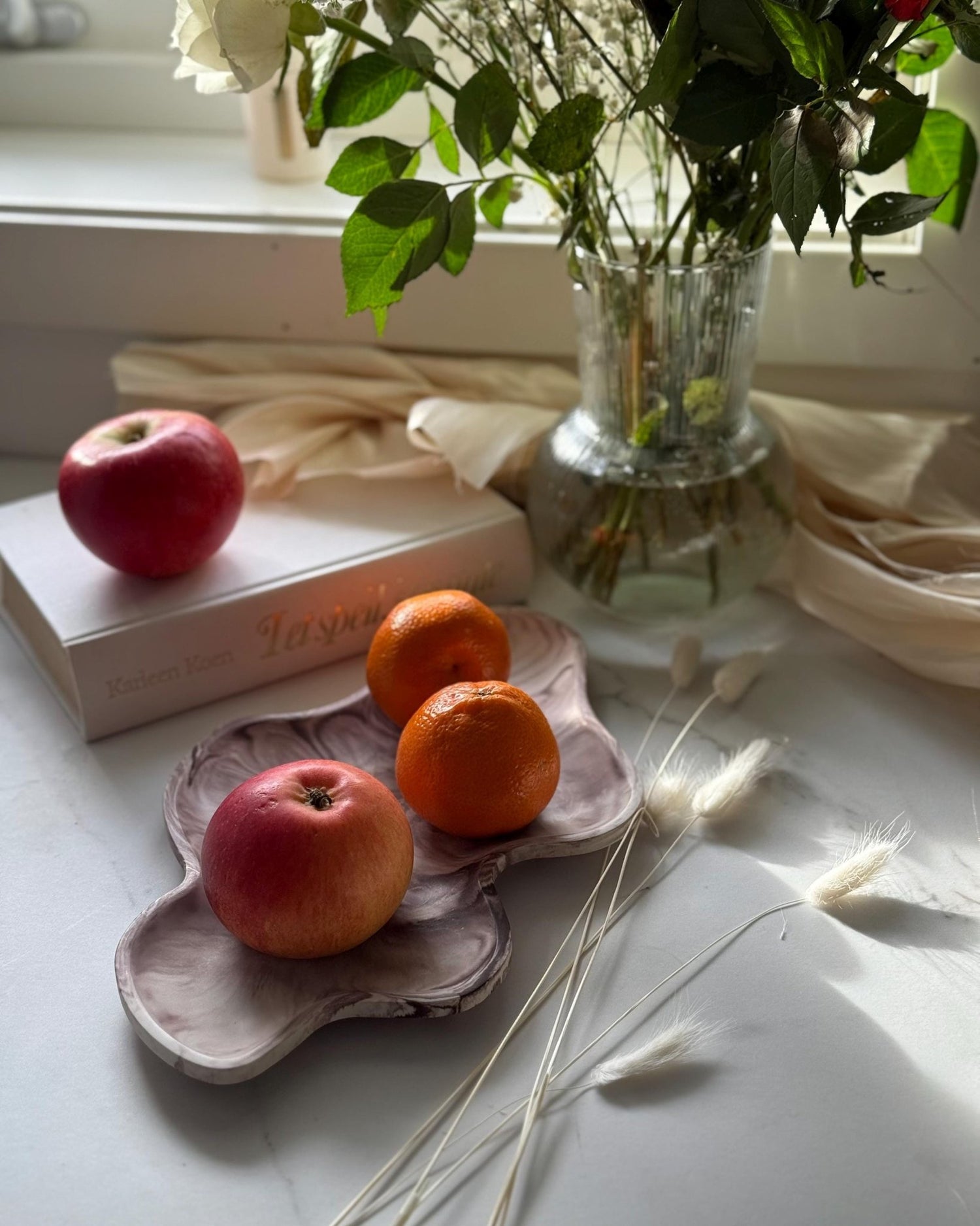 Handmade Concrete Cloudlet Tray – Perfect for Jewelry, Candles, Coffee, Cosmetics, and Perfumes - Dustivy