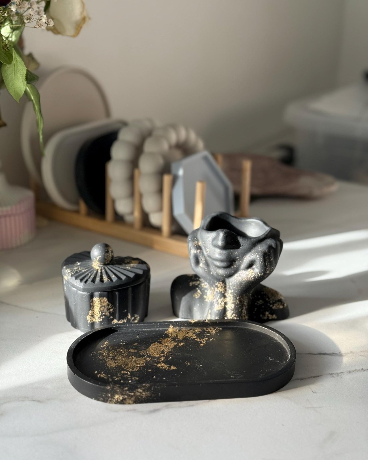 Handmade Concrete Dame Set – Perfect for Jewelry, Candles, Coffee, Cosmetics, and Perfumes - Dustivy