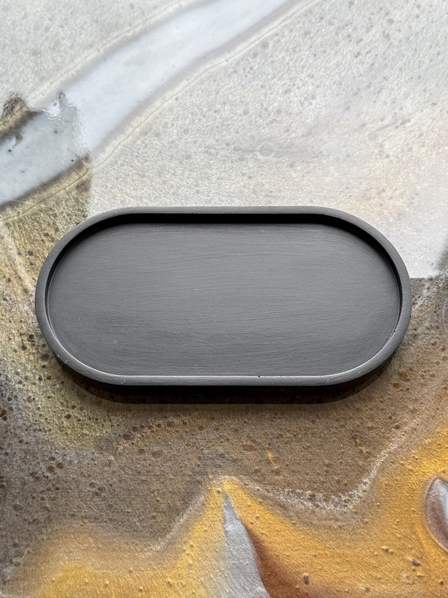 Handmade Concrete Oval Tray – Perfect for Jewelry, Candles, Coffee, Cosmetics, and Perfumes - Dustivy